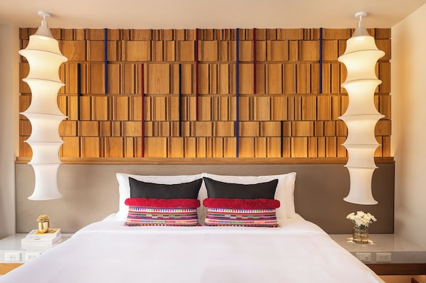 One Bedroom Suite with Bathtub | In-room safe, desk, free WiFi, bed sheets - Na U Hotel (Chiang Mai)