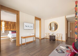 One Bedroom Suite with Bathtub | Living area - Na U Hotel (Chiang Mai)