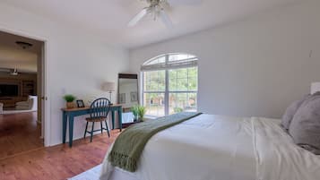 4 quartos, ferros/tábuas de passar roupa, Wi-Fi, roupa de cama