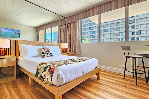 Iron/ironing board, free WiFi, bed sheets