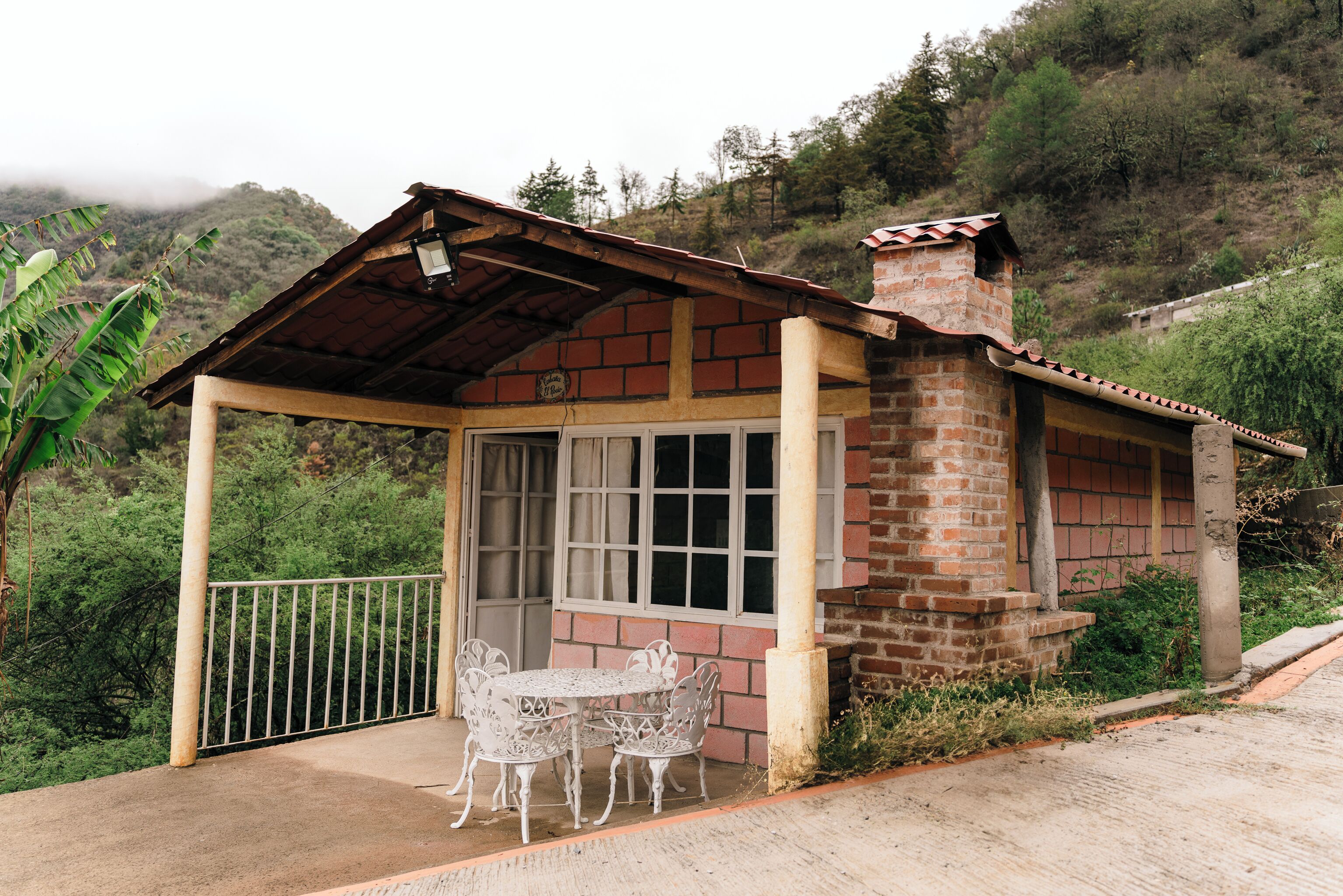 Cabane Familiale, balcon, vue piscine