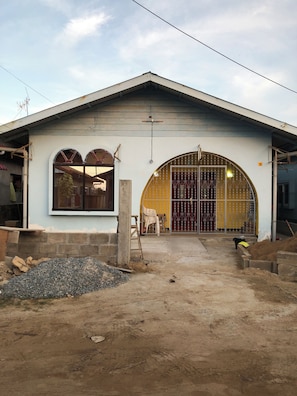 Apartment, 1 Bedroom, Smoking | Exterior detail - 🏡 Logerthine Jan au Suriname ! 🇸🇷 (Hannaslust)