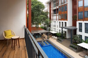 Apartment - Stylish Suite w Pool Access Near Popular Beaches (Candolim)