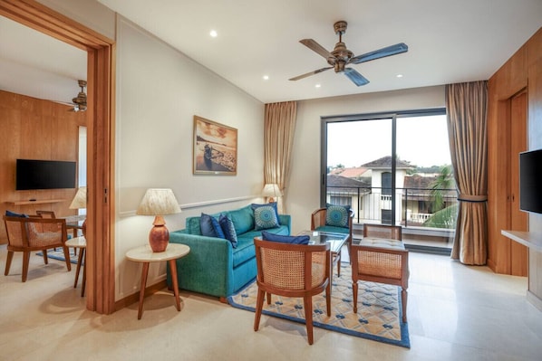 Apartment | 1 bedroom - Luxury Suite w City Views Pool Close to Beach (Candolim)