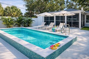 Pool - Walkable Arlington Park Retreat + Pool + Sleeps 6 (Sarasota)