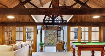 Luxury 4 Bedroom Penthouse in the heart of Bathurst!