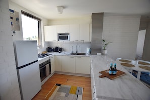 Fridge, microwave, oven, stovetop