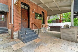 Exterior detail - Victorian On Broadway - Fantastic Blend of Old & New - Phenomenal Backyard (Louisville)
