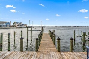 Marina - Remodeled Retreat | 4BR w/ Dock & Outdoor Shower (Ocean City)