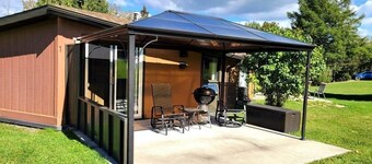 Bord de Lac, tranquille, 2 chambres, animaux acceptés, avec AC à Val-Brillant.