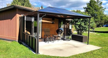 Bord de Lac, tranquille, 2 chambres, animaux acceptés, avec AC à Val-Brillant.