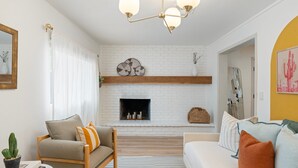 Unclassified image, 3 of 115, button - The Golden Saguaro | Stylish home w Casita (Phoenix)