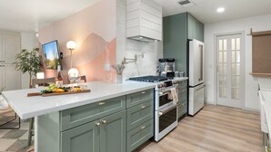 Unclassified image, 2 of 115, button - The Golden Saguaro | Stylish home w Casita (Phoenix)
