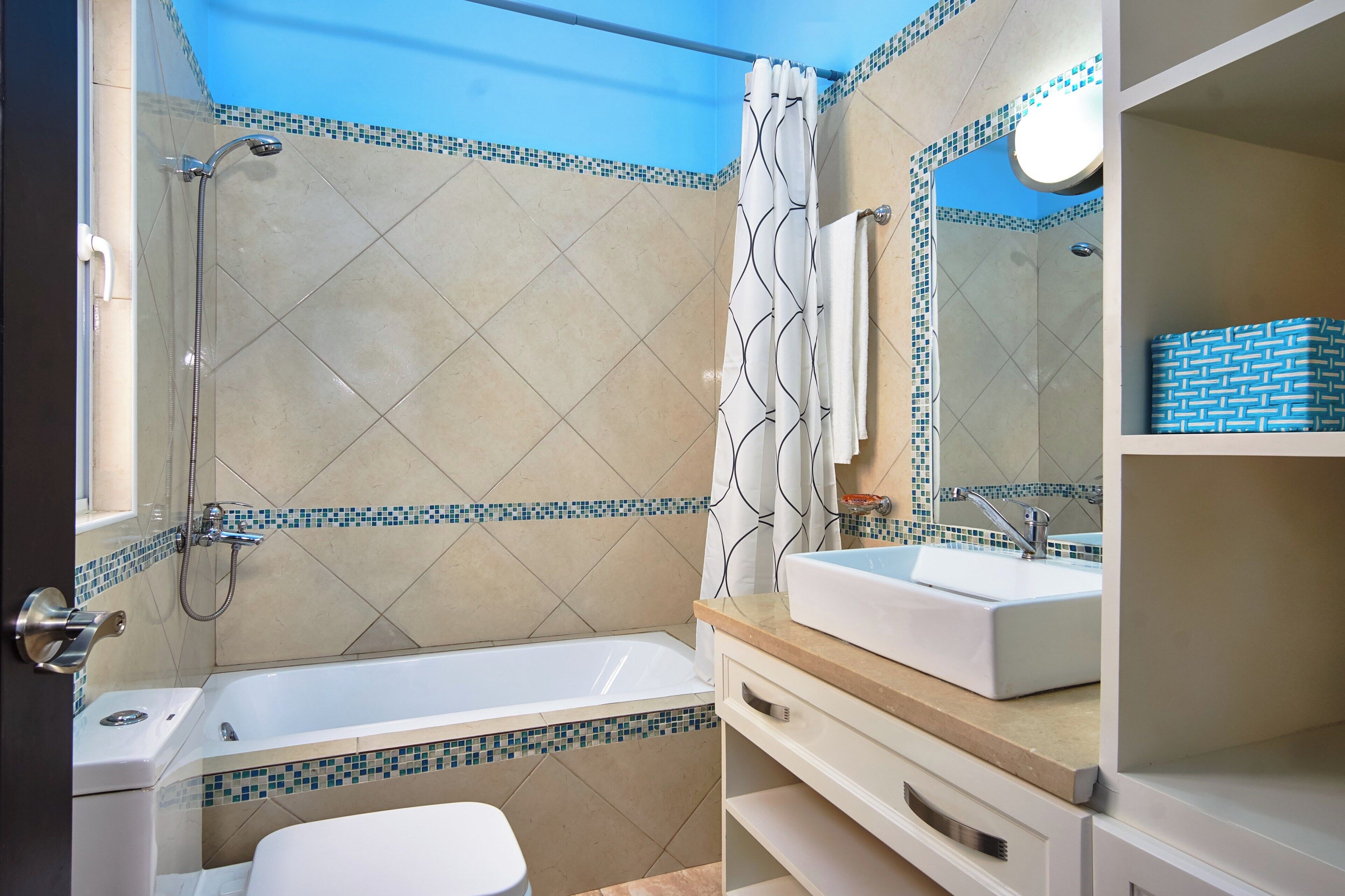 毛巾、肥皂、卫生纸