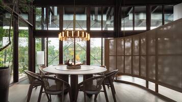 Premium Villa, River View | Dining room