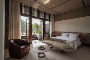 Svit Premier - utsikt mot floden | Vardagsrum | Golvvärme