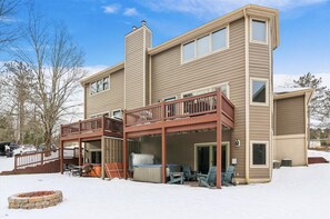 Exterior - A Wisp-Er Away: 5BR retreat at Wisp,hot tub & fire pit, Ski, Golf (McHenry)