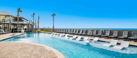 Innenpool, beheizter Pool