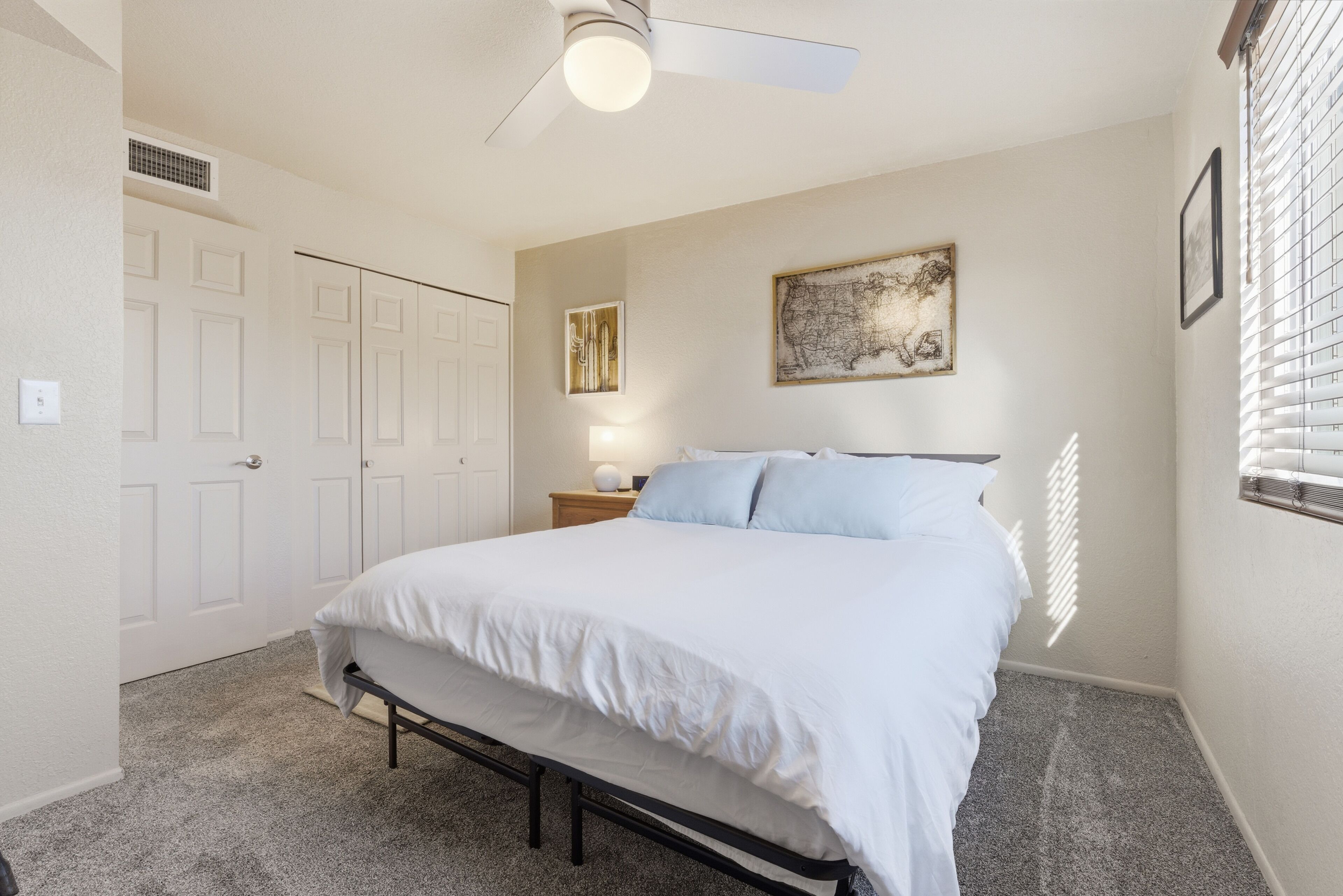 Departamento Confort | Tabla de planchar con plancha, wifi gratis y ropa de cama 