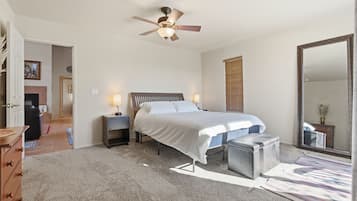 Comfort Apartment | Iron/ironing board, free WiFi, bed sheets