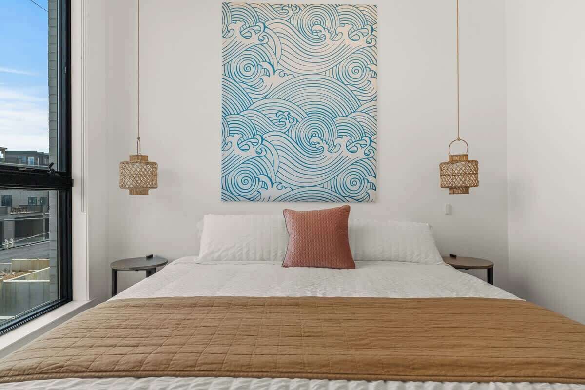 2 habitaciones, tabla de planchar con plancha, wifi y ropa de cama 