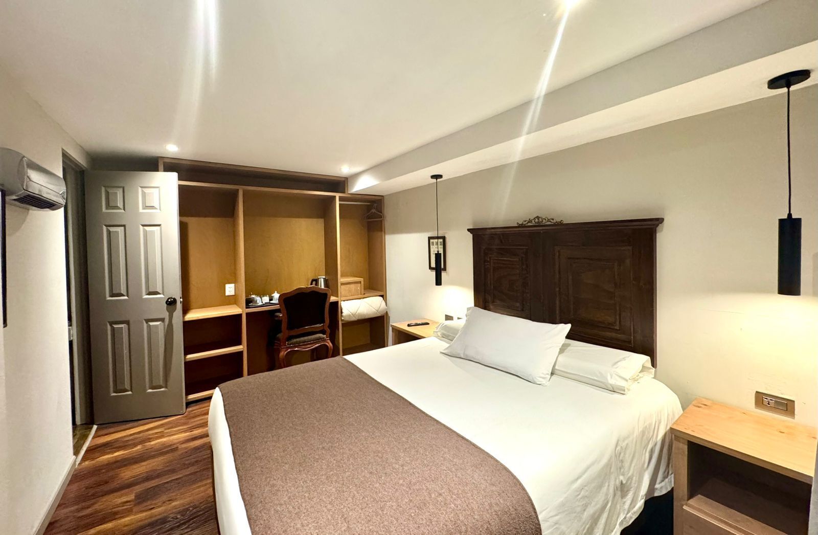 Basic Double Room | In-room safe, blackout drapes, soundproofing, free WiFi