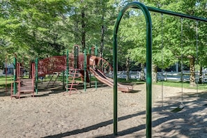 Children’s area - Bridges Cozy Hideaway at Sugarbush (Warren)