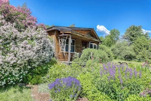 Exterior - VT Guest Cottage at Sugarbush in Moretown, VT (Northfield)