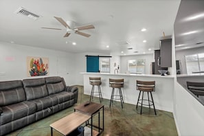 Smart TV - Panoramic Balcony Views | Pet-Friendly Casita (Tucson)