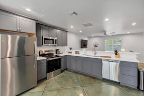 Fridge, microwave, oven, stovetop - Panoramic Balcony Views | Pet-Friendly Casita (Tucson)