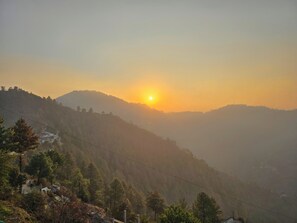 Premium Room, Balcony, Mountain View | Mountain view - The Cozy Corner Hilltop 360 View Retreat (Shimla)