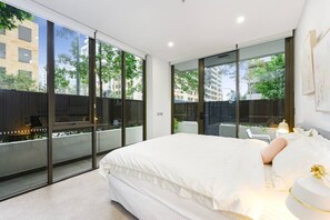 Bügeleisen/Bügelbrett, WLAN, Bettwäsche