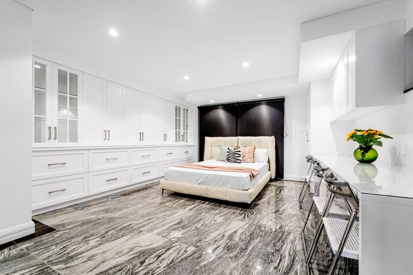 熨斗/熨衫板、Wi-Fi、床單