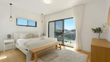 6 bedrooms, iron/ironing board, WiFi