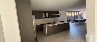 Spacious 5BR Family Haven in Kingsgrove for 12ppl