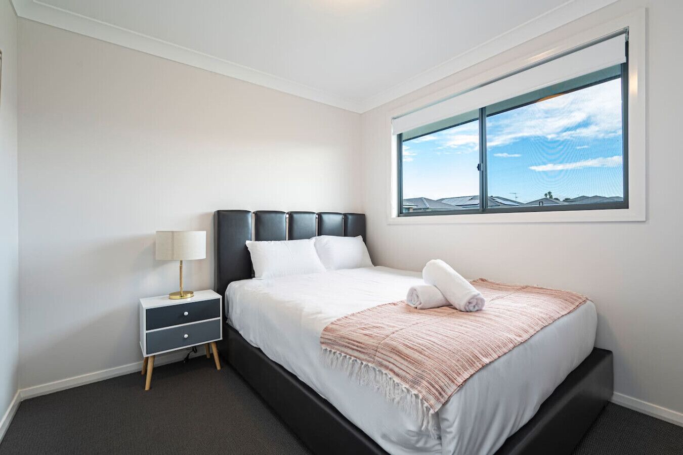 Ferros/tábuas de passar roupa, Wi-Fi, roupa de cama