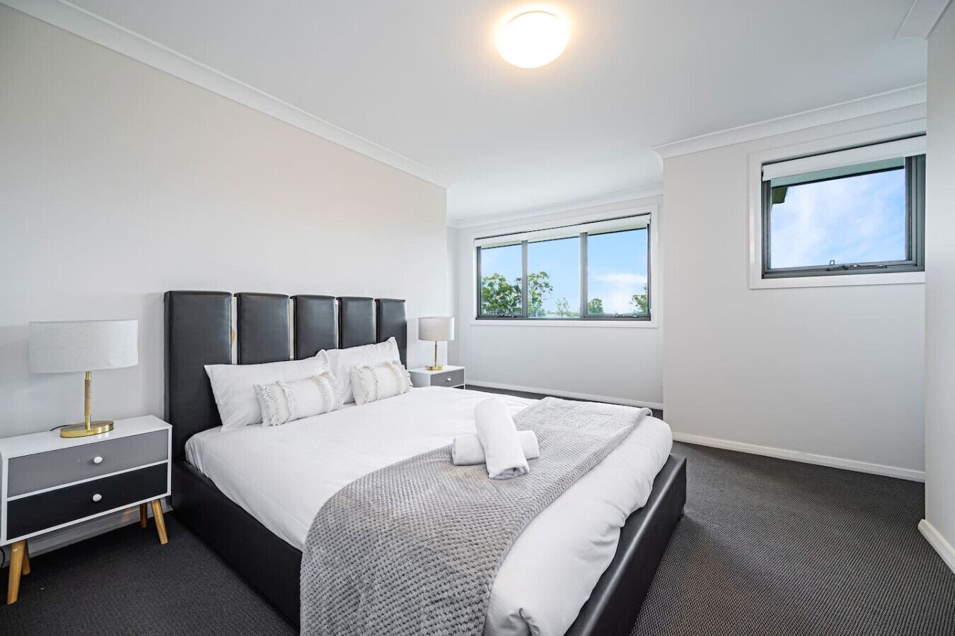 Strykjärn/strykbräda, wi-fi och sängkläder