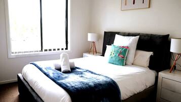 Fer et planche Ă repasser, Wi-Fi, draps fournis