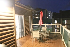 Outdoor dining - 2BD/2BA Condo next to Silver Dollar City (Branson)