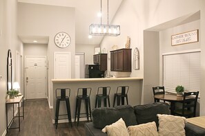Interior - 2BD/2BA Condo next to Silver Dollar City (Branson)