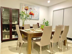 Dining - Near Train/Shopping at Bankstown (Bankstown)