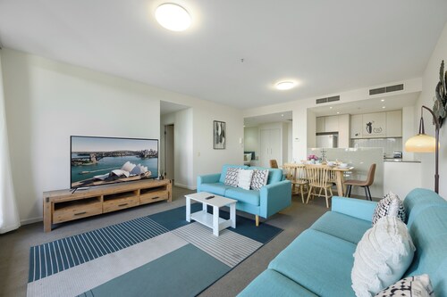 Modern Comfort|Hurstville 3BR Wifi/Train/Business