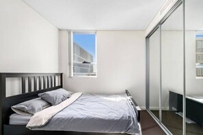 Bügeleisen/Bügelbrett, WLAN, Bettwäsche