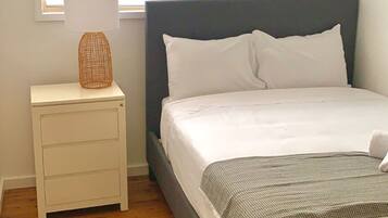 Tabla de planchar con plancha y wifi