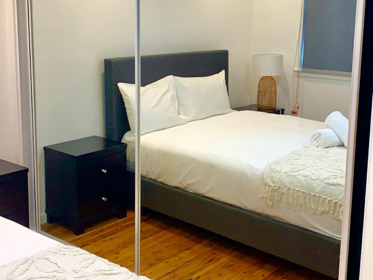 Tabla de planchar con plancha y wifi 