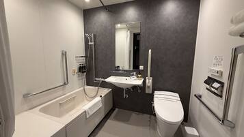 Deluxe Twin Room | Bathroom