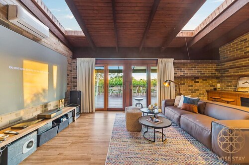 Arcadia holiday destination with pool/spa/tennis