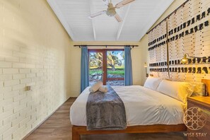 5 dormitoris, planxa i posts de planxar, wifi i roba de llit 