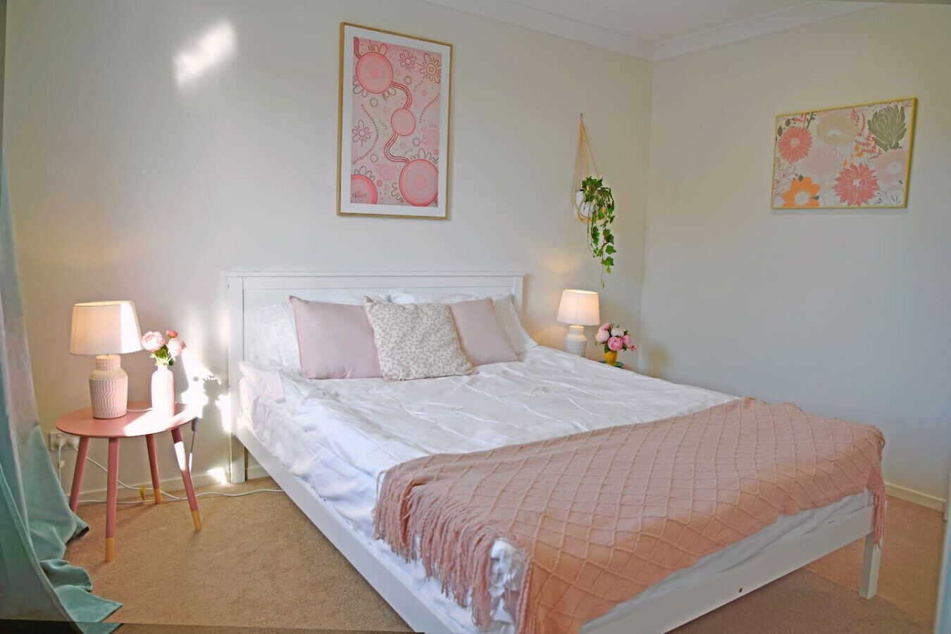 6 Schlafzimmer, Schreibtisch, Bügeleisen/Bügelbrett, WLAN