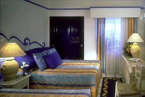 1 chambre, fer et planche à repasser, draps fournis